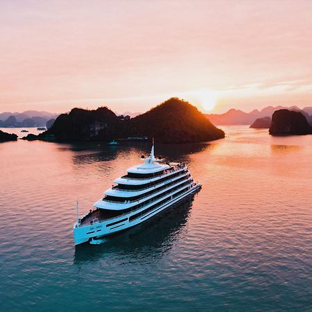 Catherine Cruises Ha Long Bay Exteriör bild