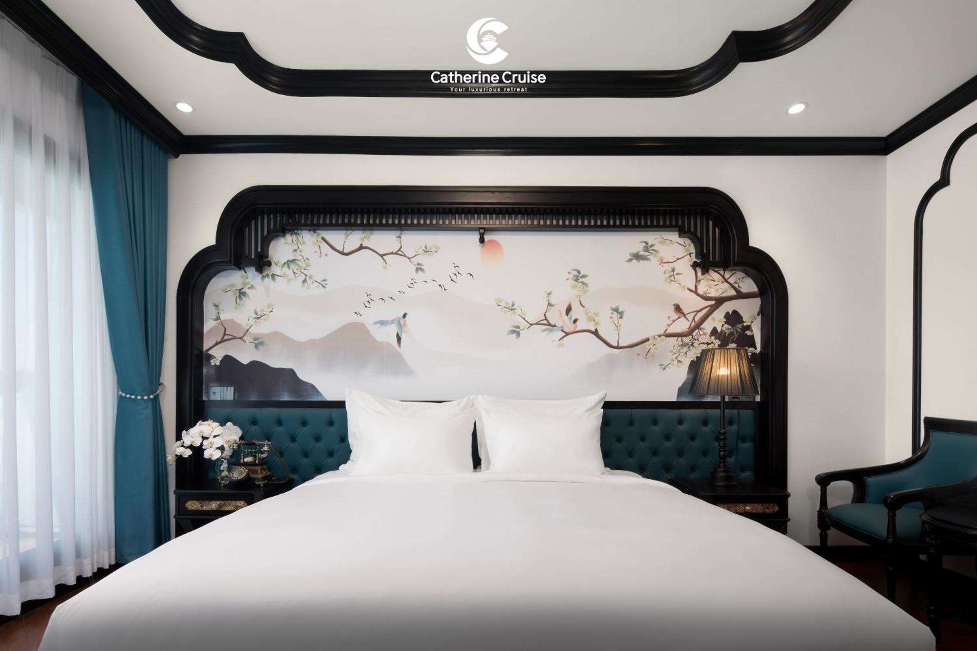 Catherine Cruises Ha Long Bay Exteriör bild