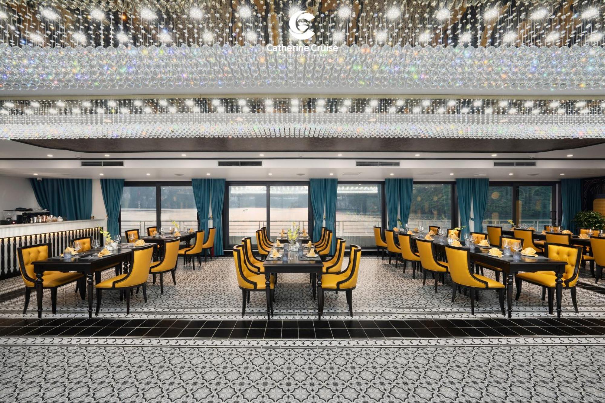Catherine Cruises Ha Long Bay Exteriör bild