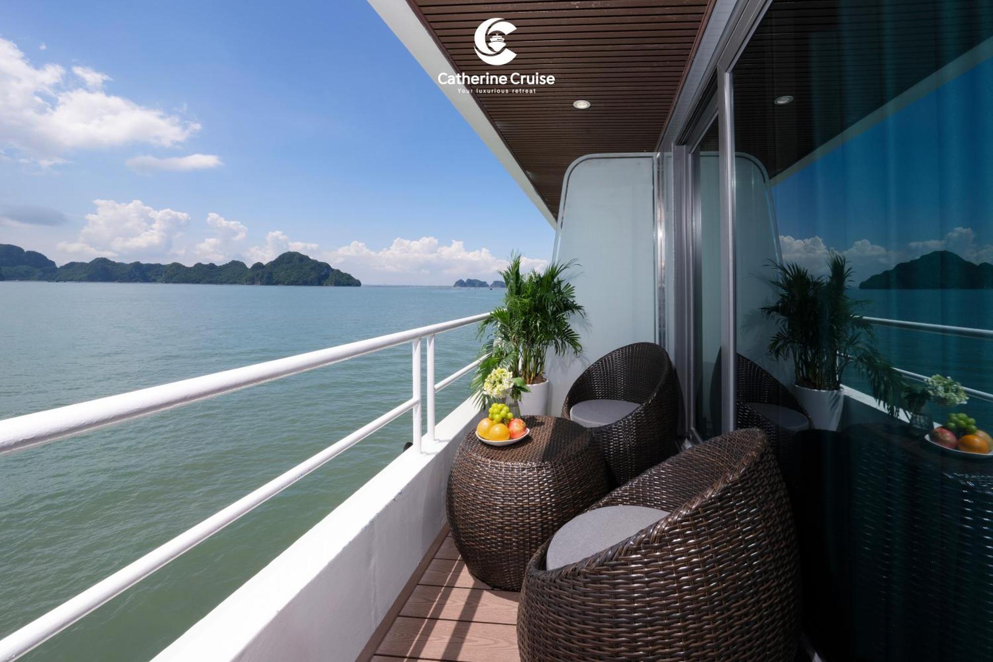 Catherine Cruises Ha Long Bay Exteriör bild